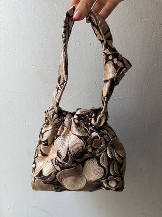 Corazón de Oro Nudo Bag