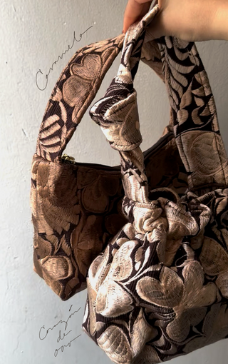 Corazón de Oro Nudo Bag