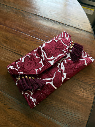 Vino Tinto Classic Handbag